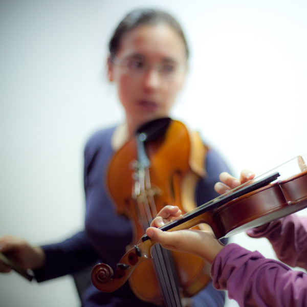 L’EMM de Berga necessita un/a professor/a de violí o viola per projectes de música comunitària a l’ensenyament primari