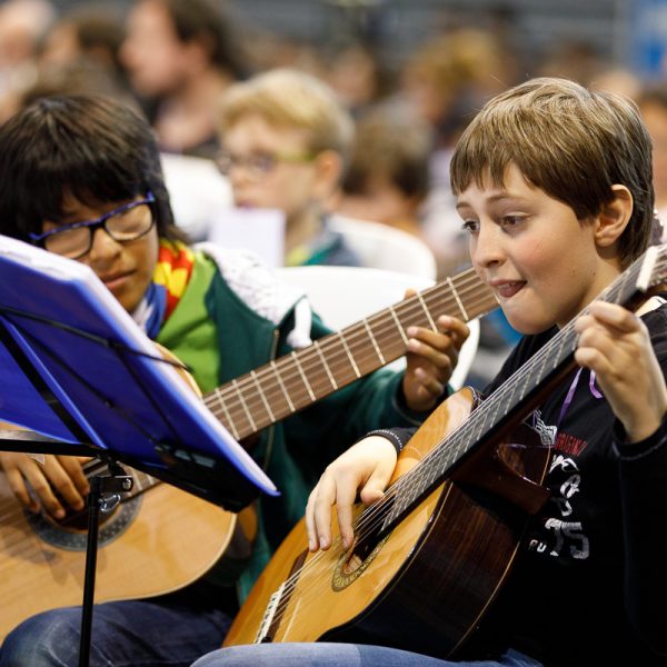 L’Escola Municipal de Música – Espai Arts d’Esplugues de Llobregat necessita professor/a de guitarra