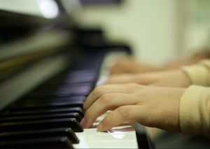 Musicoop busca professor/a de piano clàssic i conjunt instrumental per l’EMM de Santa Maria de Palautordera